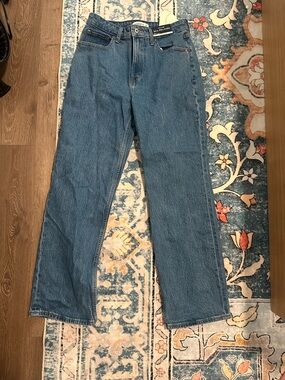 Abercrombie High-Rise 90s Relaxed Jeans